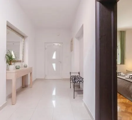 Apartament Robert *