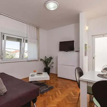 Apartment Robert Kastela