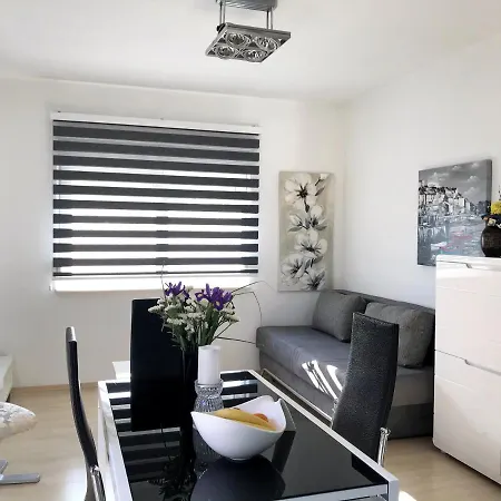 Apartament Robert